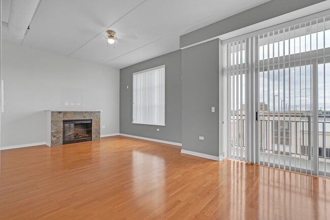 Building Photo - 647 Metropolitan Way