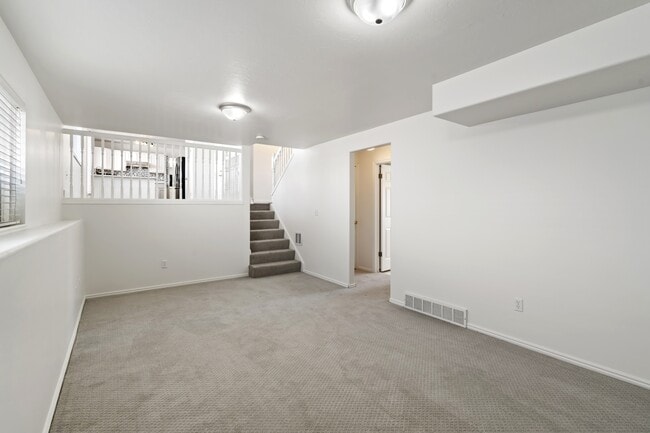 Building Photo - 1613 N 2000 W