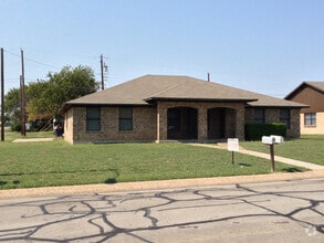 Building Photo - Duplex