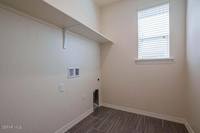 Building Photo - 4828 Ruben Soto