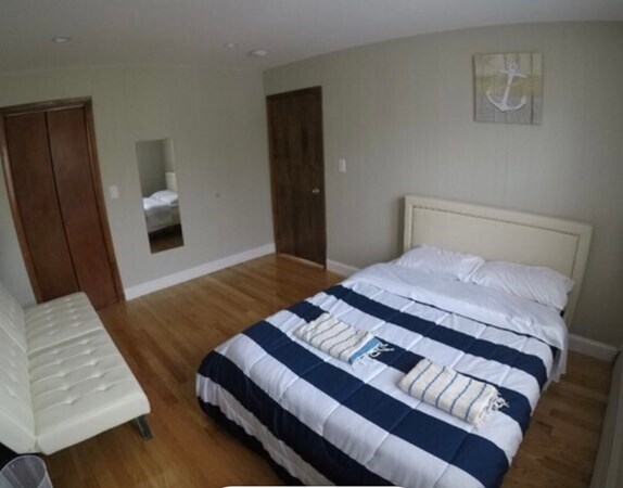 Building Photo - 232 Brookline St