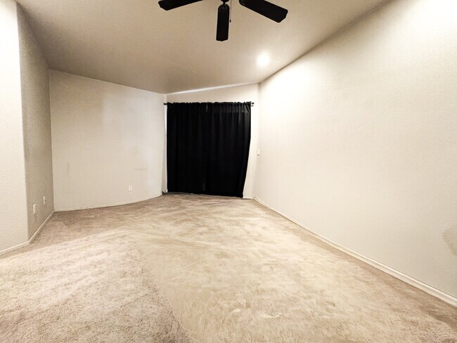 Building Photo - "Spacious 4-Bedroom, 2-Bathroom SOLAR Home in Mesa del Sol!"