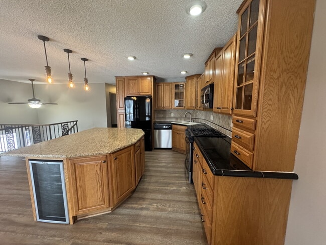 Building Photo - 7349 York Ave N