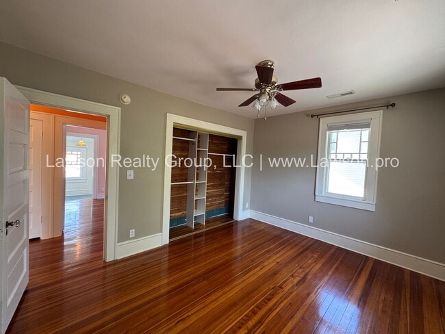Building Photo - Large Raleigh Court Home on a Corner Lot