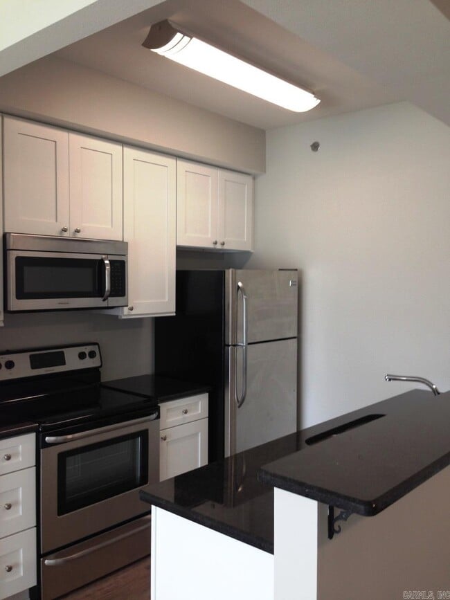 Building Photo - 1855 McKennon St