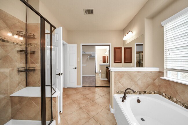 Building Photo - 18006 E Williams Bend Dr