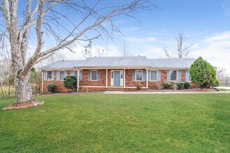 Building Photo - 1202 Green Fern Dr