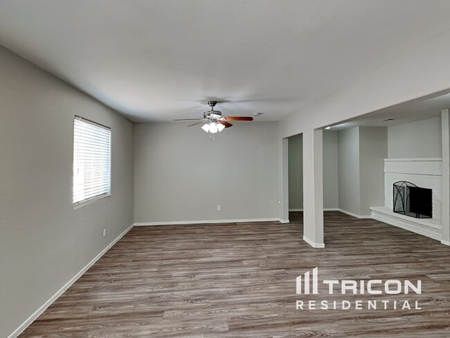Building Photo - 5723 Deer Valley Dr
