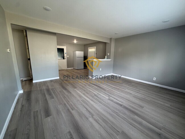Building Photo - Fully Renovated 3-Bedroom Home Near Indianapolis Motor Speedway, Available NOW!