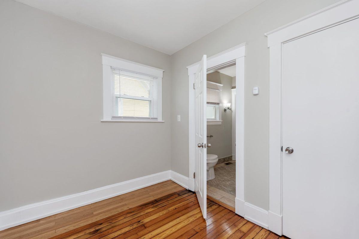 Building Photo - 6717 E Ledge St