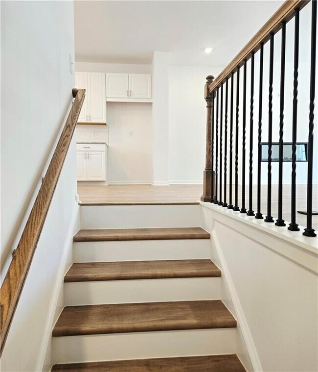 Building Photo - 6234 Kenbrook Dr
