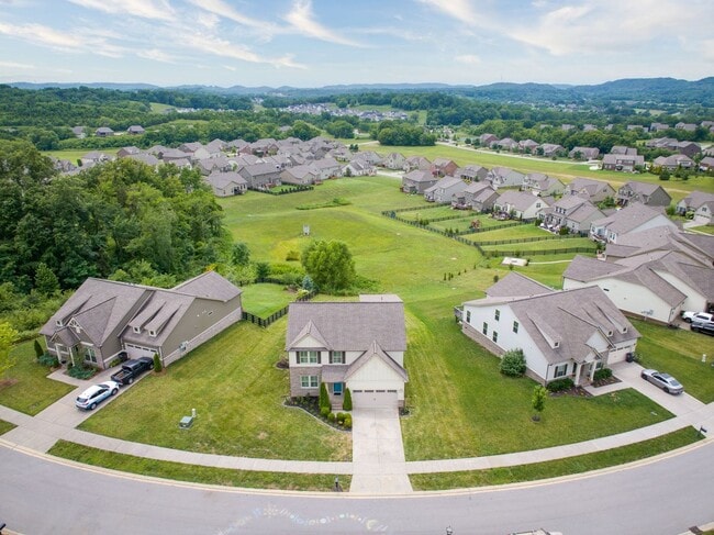 Building Photo - Rental Home available in the Falls Grove Community!