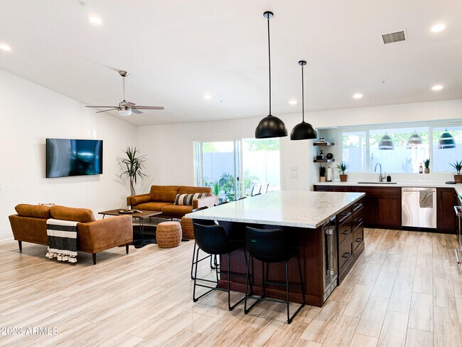 Building Photo - 9067 E Larkspur Dr