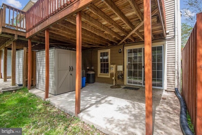 Building Photo - 10500 Grove Ridge Pl