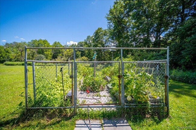 Building Photo - 480 Hulsetown Rd