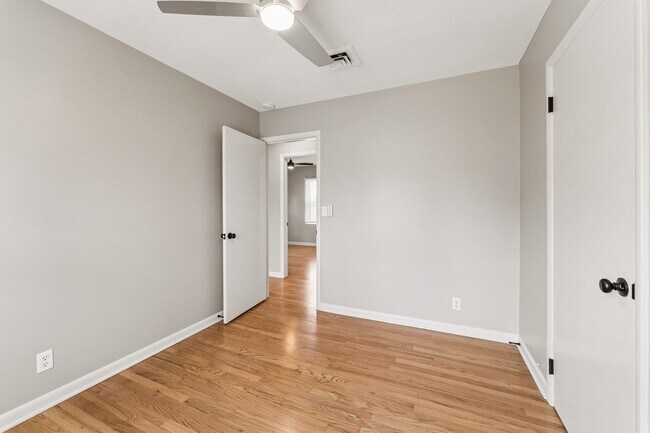 Building Photo - Newly renovated 3-bedroom, 2-bath home