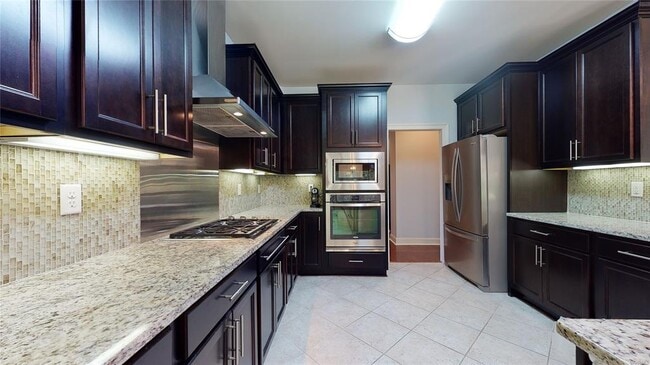 Building Photo - 9131 Thetford Way