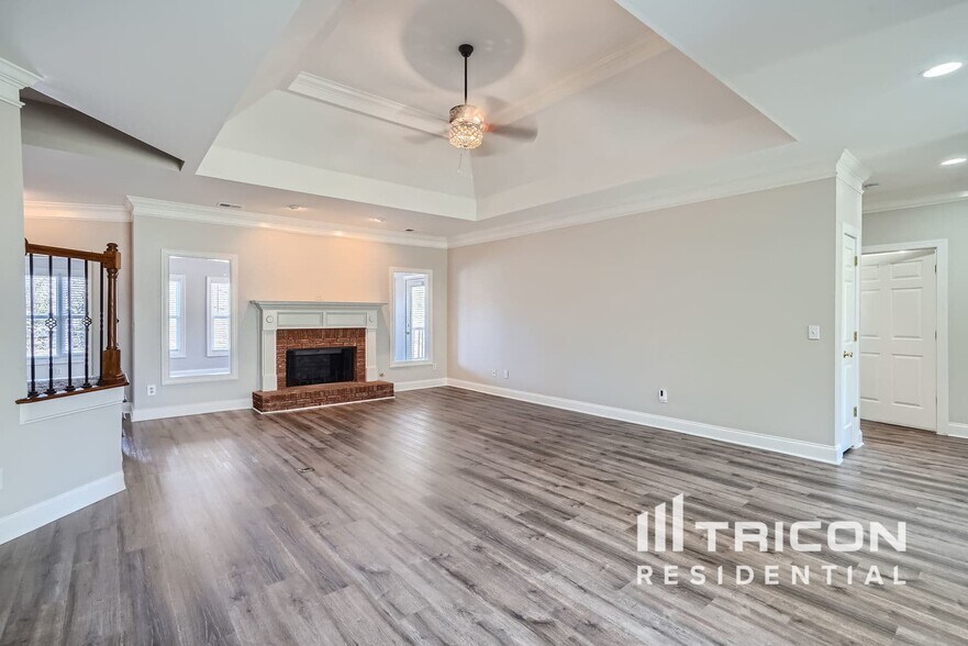 Building Photo - 1806 Wesleyan Ln