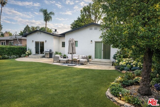 Building Photo - 7013 Andasol Ave