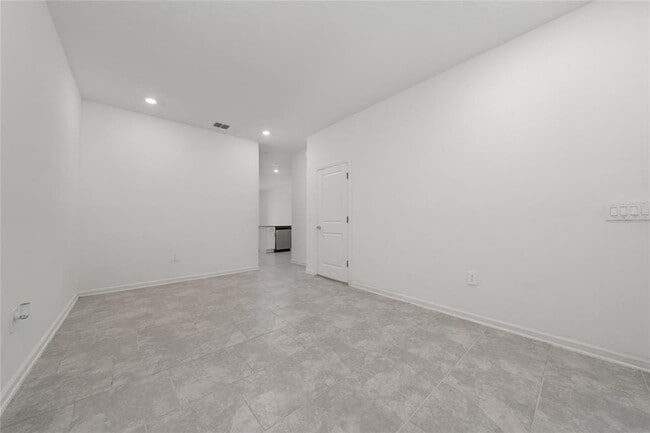 Building Photo - 7576 Stone Crk Trl