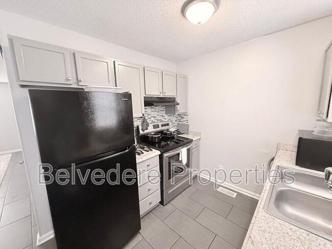 Building Photo - 415 N Dudley St