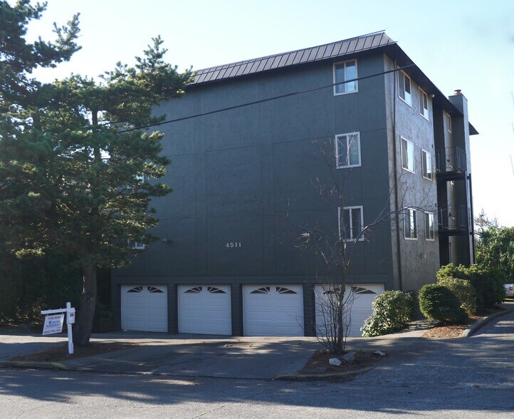 Building Photo - 4511 Greenwood Ave N