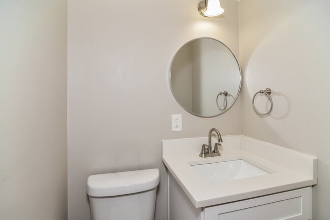 Building Photo - 104 River Bend Rd