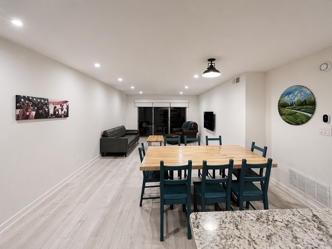 Building Photo - 4201 Bonita Rd