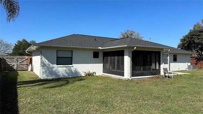 Patio - 185 SE 62nd Ave