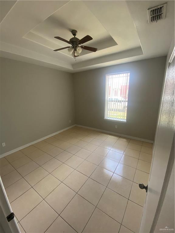 Building Photo - 3127 Scottland Dr