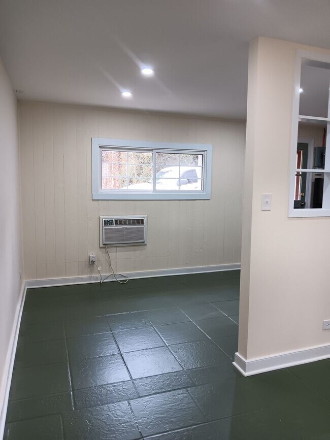 Building Photo - 112 Cleveland Ave