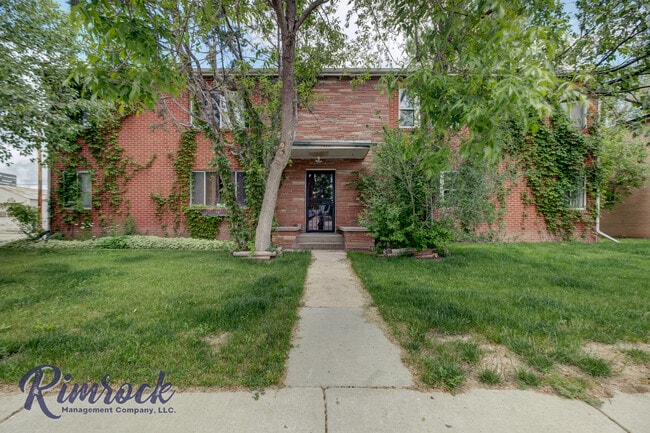 Building Photo - 1810 Hyview Dr