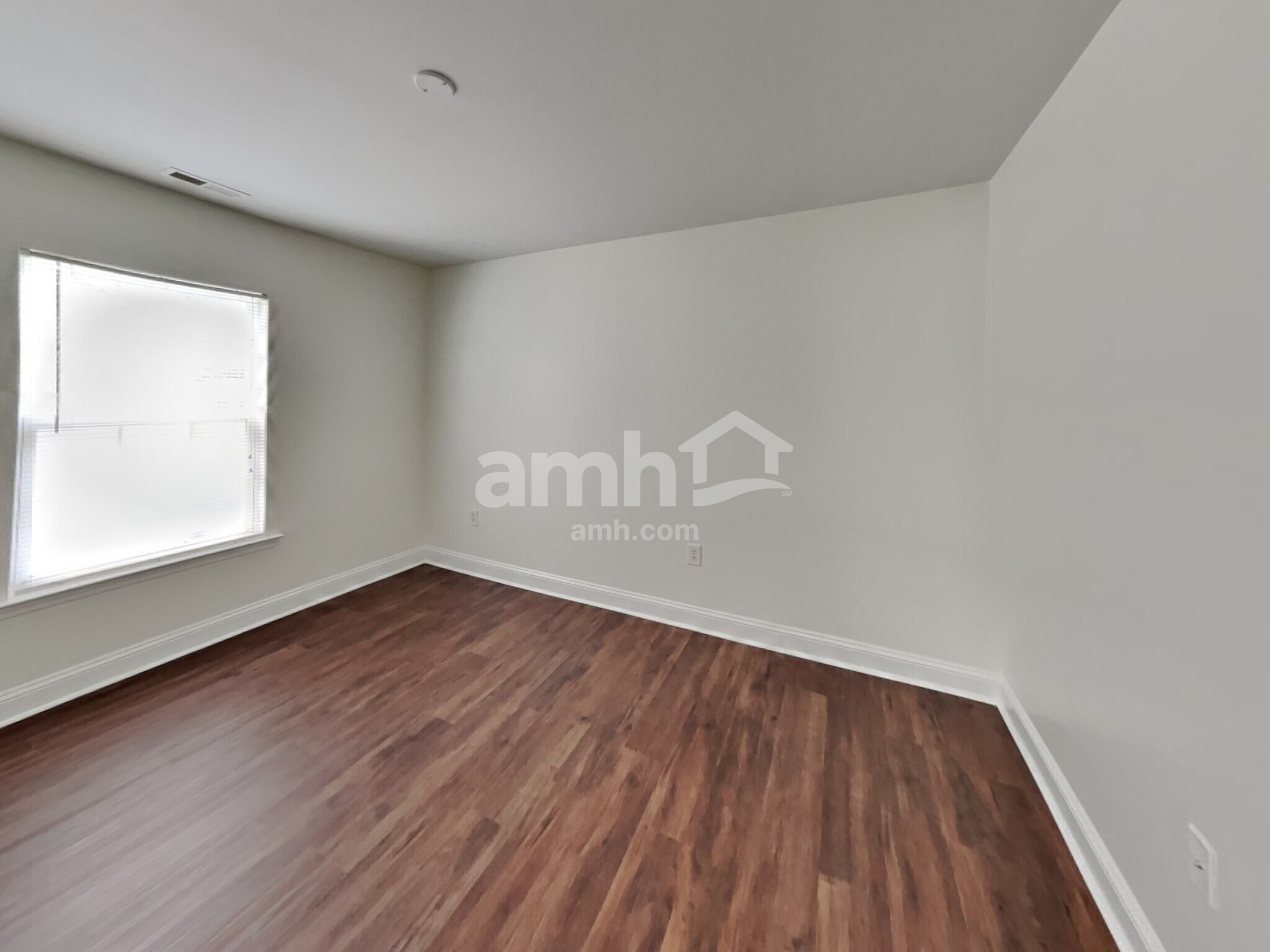 Building Photo - 318 Lameshur Ln