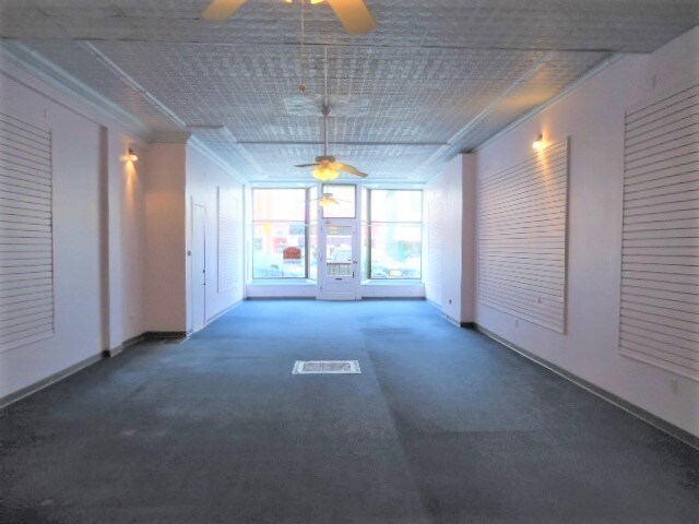 Building Photo - 117 S Main St