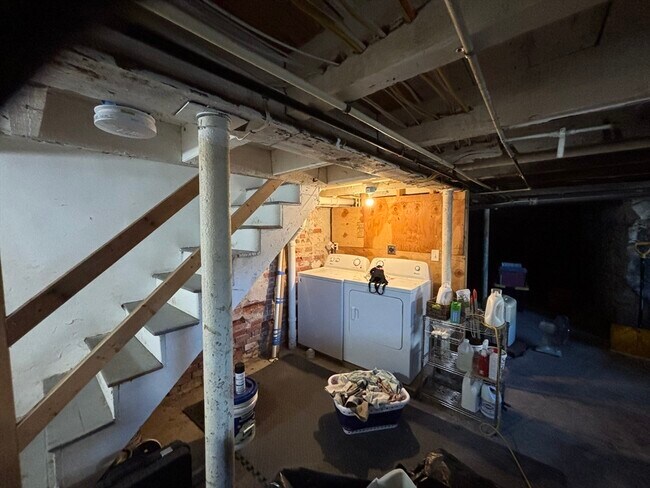 Building Photo - 269 Minot St