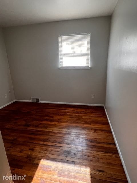 Building Photo - 3 br, 1 bath House - 4244 Joliet Ave