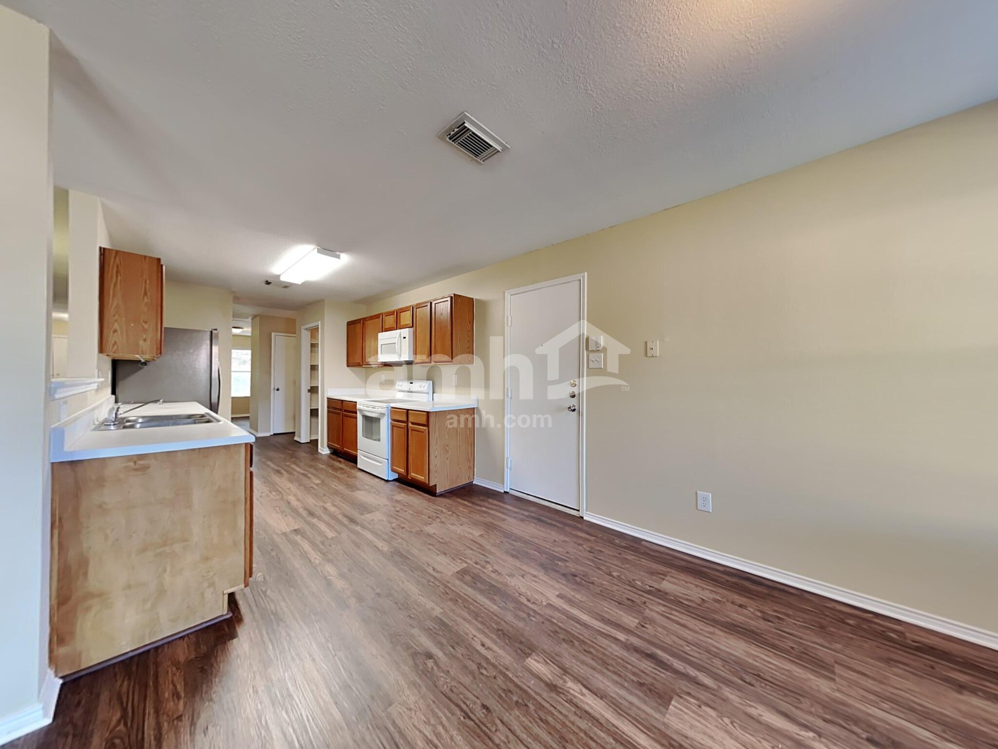 Building Photo - 1514 Lonesome Dove Trail