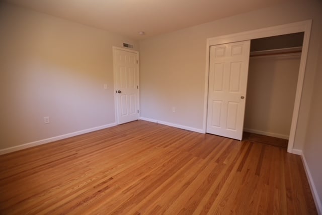 Building Photo - 3 Le Claire Ct