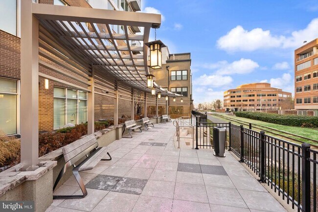 Building Photo - 925 N Fairfax St