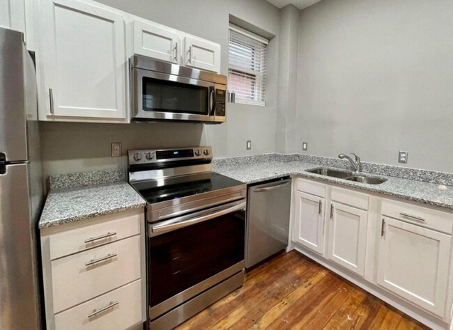 Building Photo - 1318 S Brook St