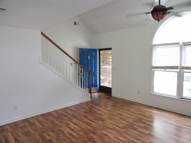 Building Photo - 1217 Colorado Rd