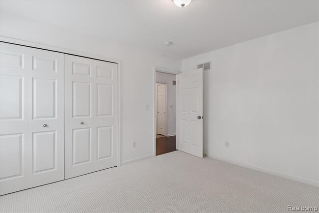 Building Photo - 21422 Navarra Dr