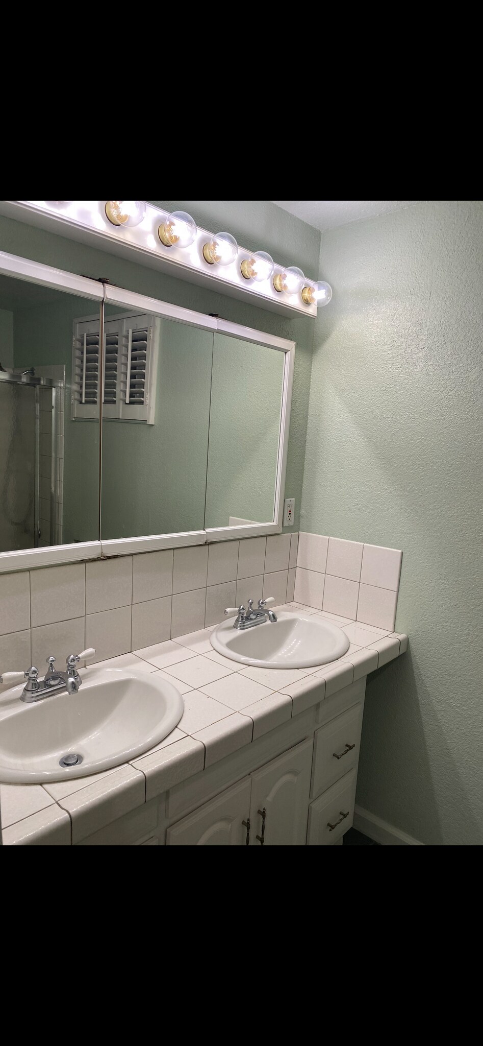 Building Photo - 15040 Los Gatos Blvd