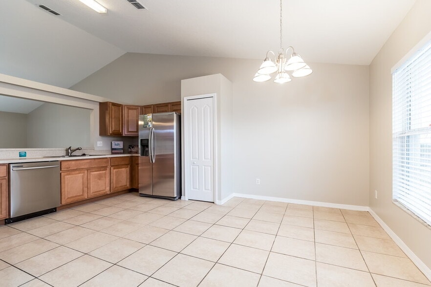 Building Photo - 14816 Windy Mt Cir