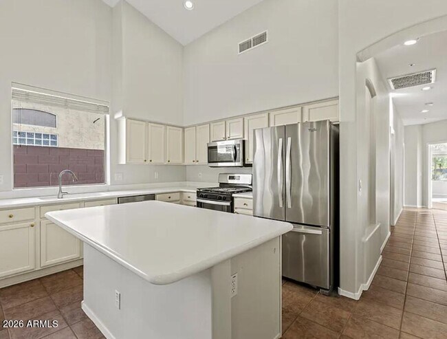 Building Photo - 7252 E Whistling Wind Way