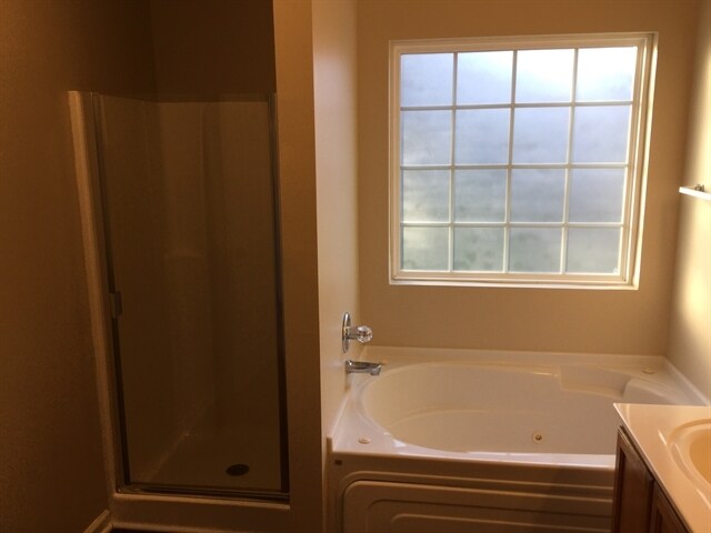 Building Photo - 204 Annesbury Ln