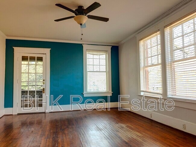 Building Photo - 4920 Victor St