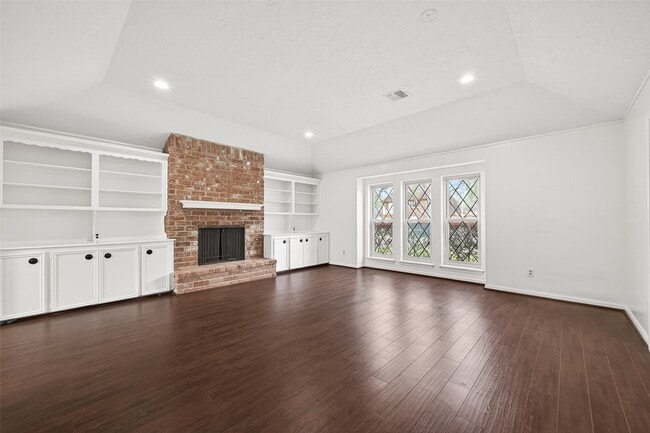 Building Photo - 6207 Claridge Dr