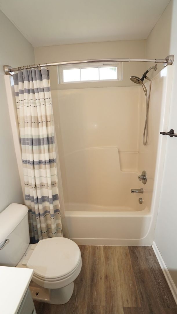 Building Photo - 301 Scranton Ct