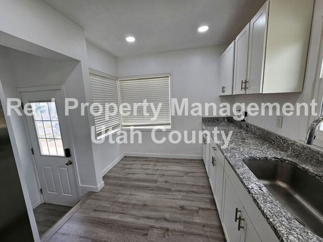 Building Photo - 152 W 100 S